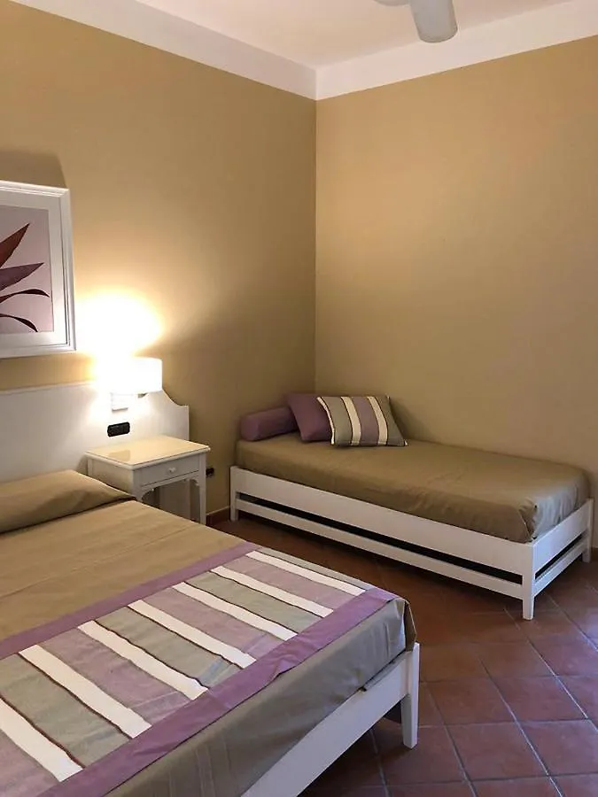Igv Club Baia Samuele Hotel Sampieri 4*,